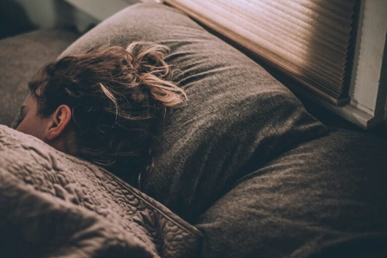 5 productos naturales que te ayudarán a dormir mejor